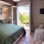 Bed & Breakfast Marines